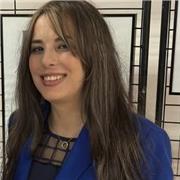 Professeur particulier donne des cours de soutien et aide aux devoirs aux étudiants et des cours de français pour tous les niveaux